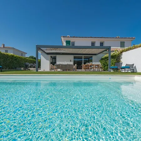La Piscine - Maison De Dans Le Golfe De Saint Tropez - 6 Personnes * Cogolin